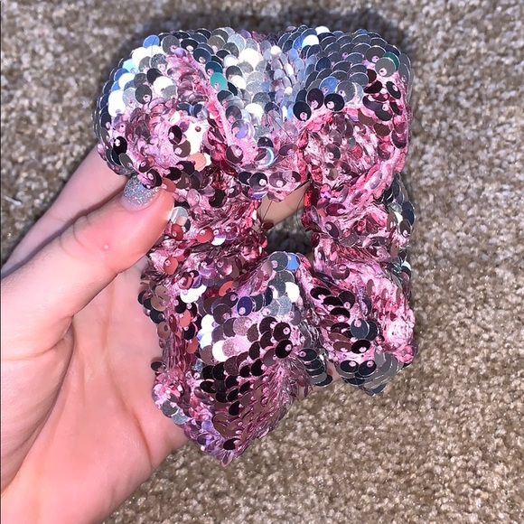Missguided Pink and Silver Sequin Scrunchie - Picture 6 of 8
